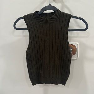 Top neck knit top